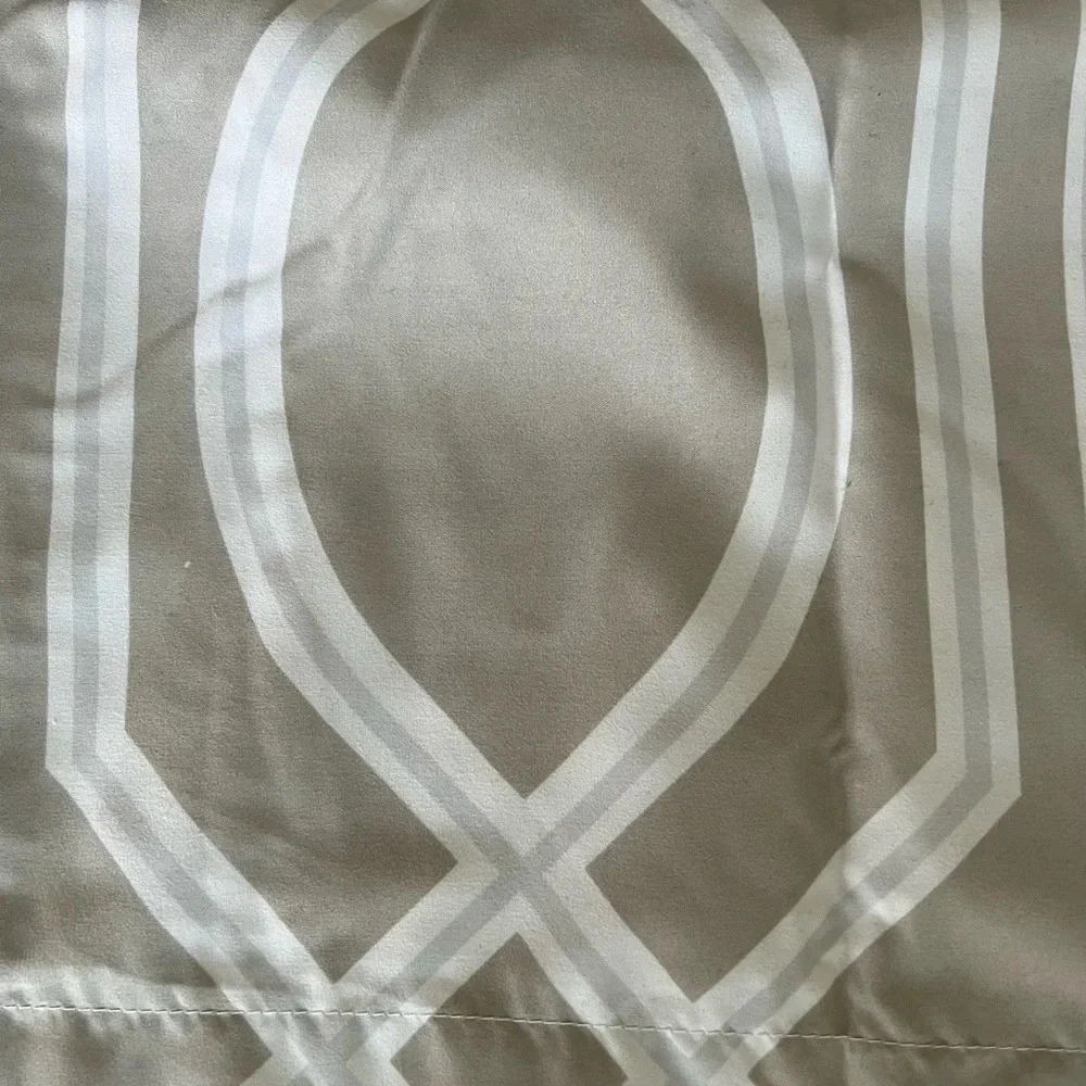Max Studio pillow shams - Picture 4 of 4